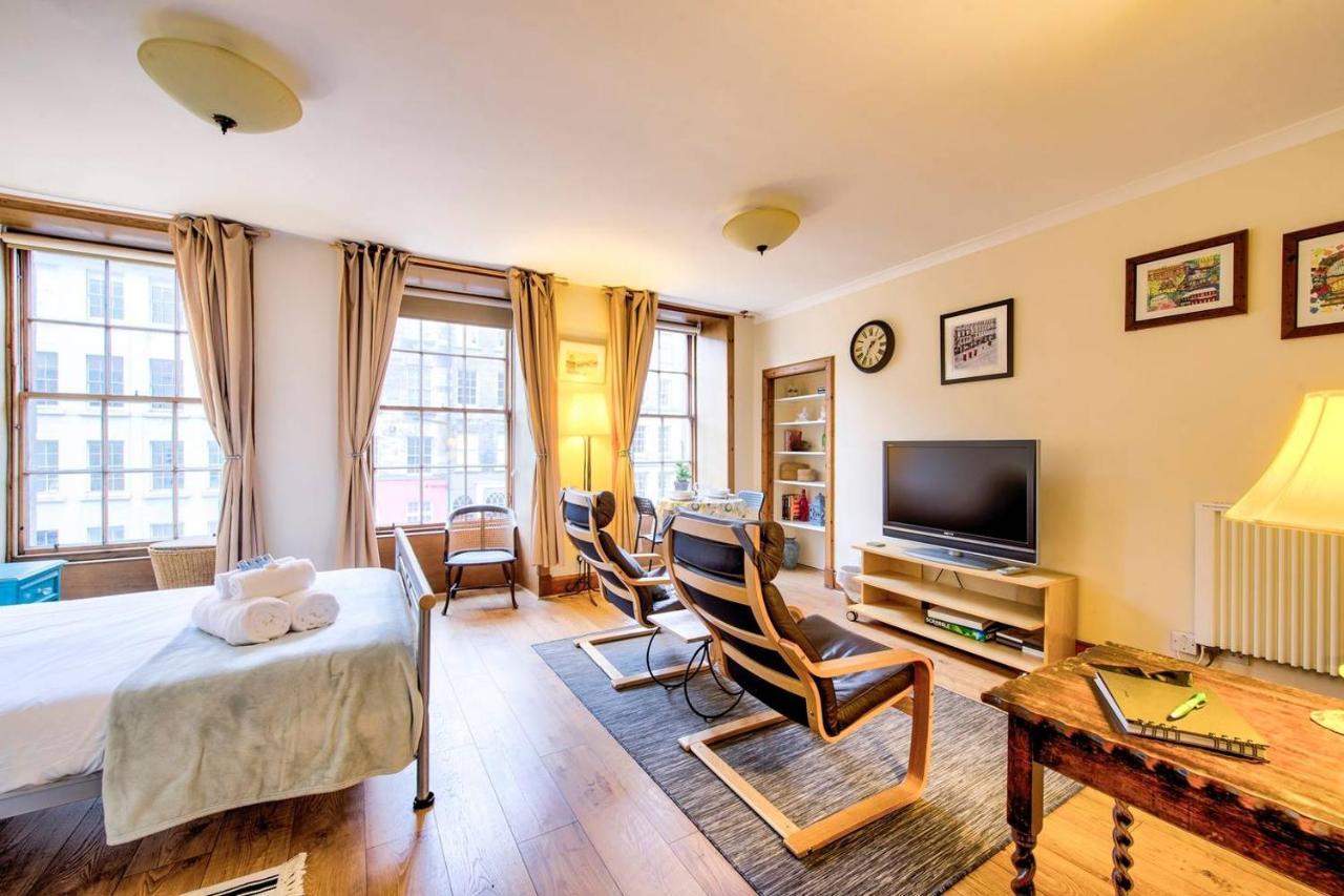 Joivy Royal Mile Apartment In Prime Location 에든버러 외부 사진