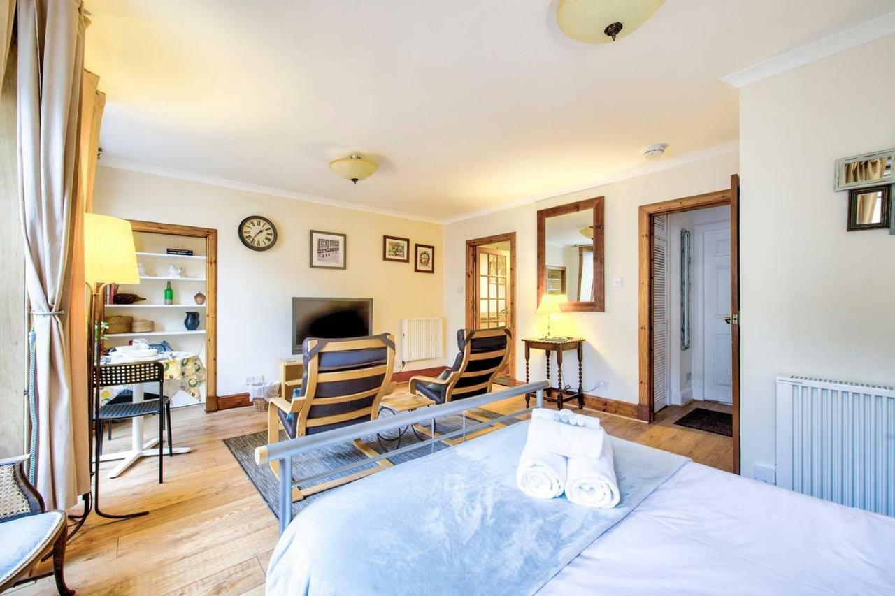 Joivy Royal Mile Apartment In Prime Location 에든버러 외부 사진